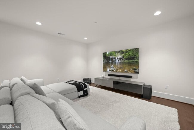 Building Photo - 131 Bytham Ridge Ln