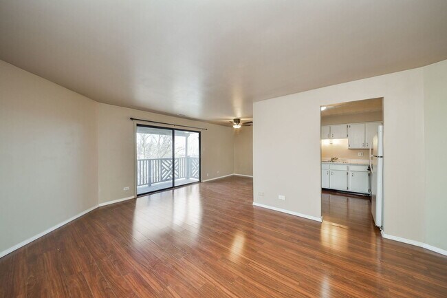 Building Photo - 1705 Lakecliffe Dr