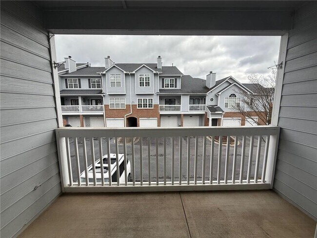 Building Photo - 1306 Vinings Forest Ln