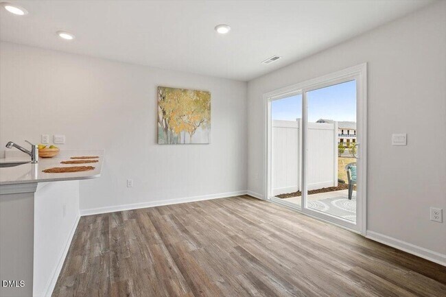 Building Photo - 24 Red Clover Dr