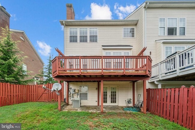 Building Photo - 641 Springhouse Square SE