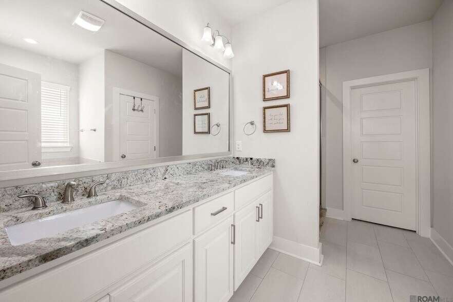 Building Photo - 3143 Canewood Ln