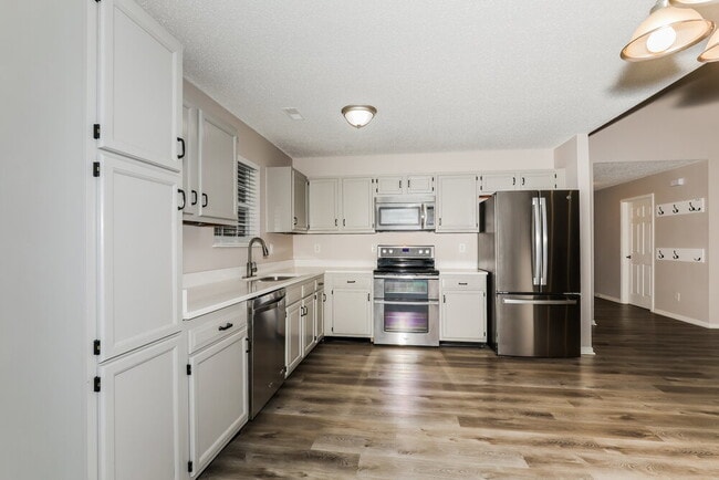 Building Photo - 9803 Trail Dr