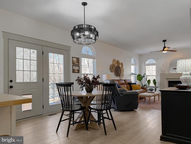 Building Photo - 23185 Pembrook Dr