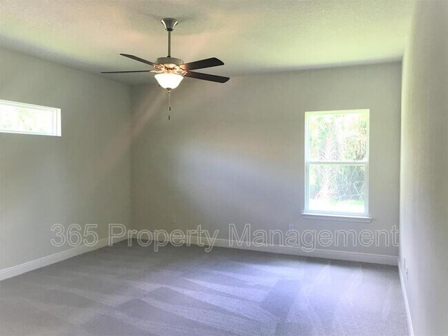 Building Photo - 3044 S Haberland Blvd