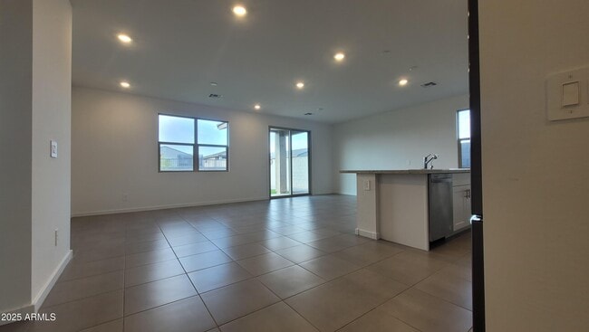 Building Photo - 15998 W Smoketree Dr