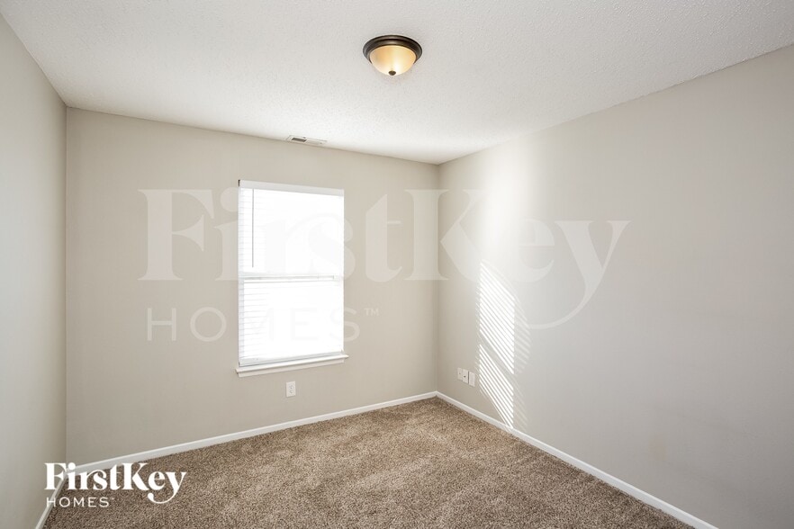 Building Photo - 9936 Boysenberry Dr