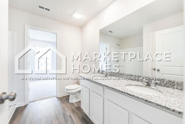 Building Photo - 198 Price Ml Trl