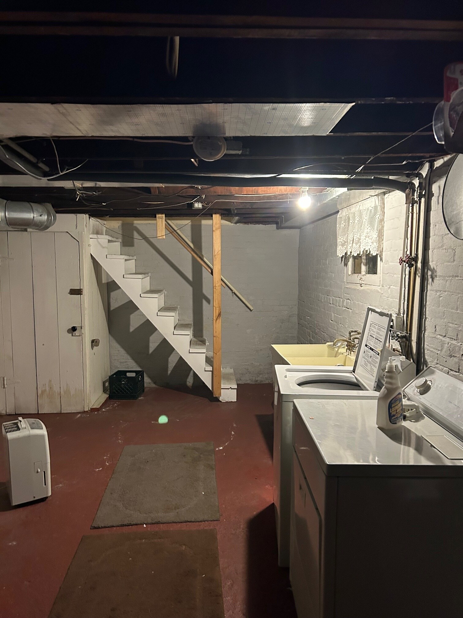 Building Photo - 1075 Lakepointe St