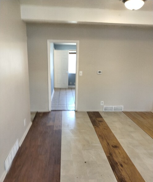 Building Photo - 3126 S 700 E