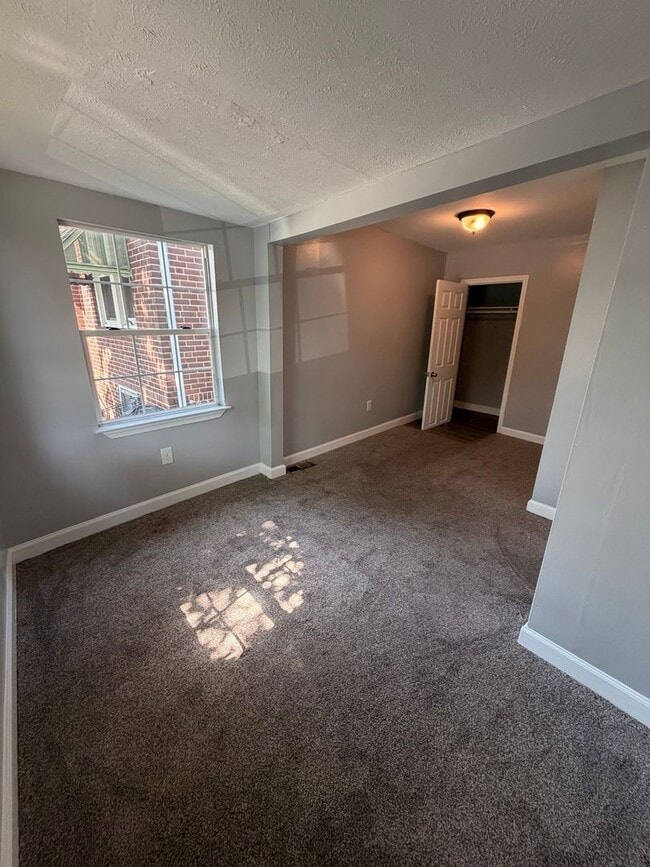 Building Photo - 1803 Homberg Ave