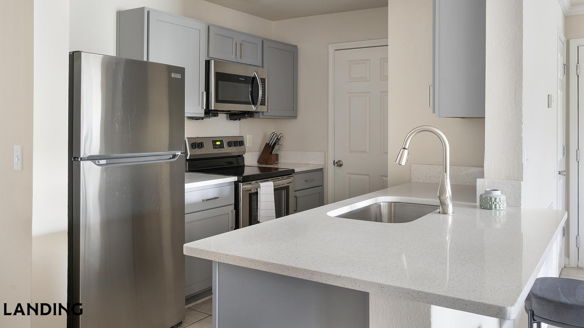 Building Photo - 210 Hillwood Blvd