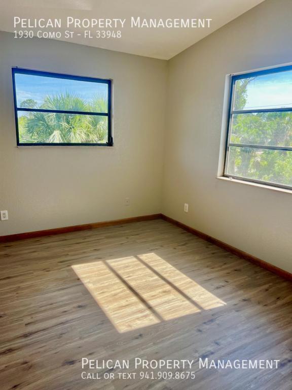 Building Photo - 1930 Como St