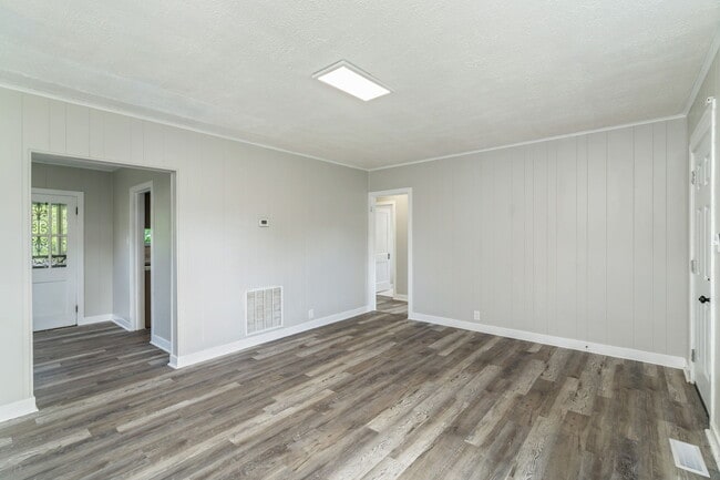 Building Photo - 2752 Tarleton Ave