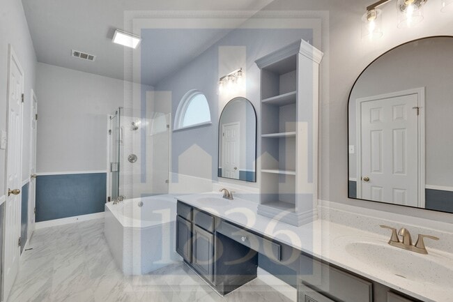 Building Photo - 1204 Thackeray Ln