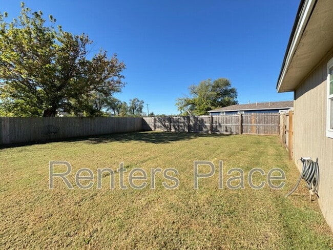 Building Photo - 16929 A S Memorial Dr