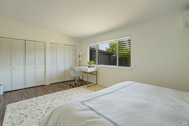 Building Photo - Mid-century Modern Home w/In-law