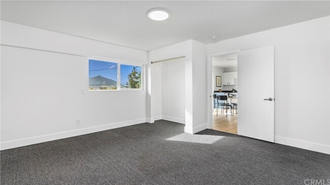 Building Photo - Fabulous Home off of Grand Avenue area ava...