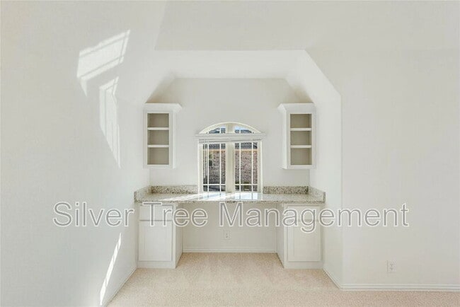 Building Photo - 9501 Moon Cactus Dr