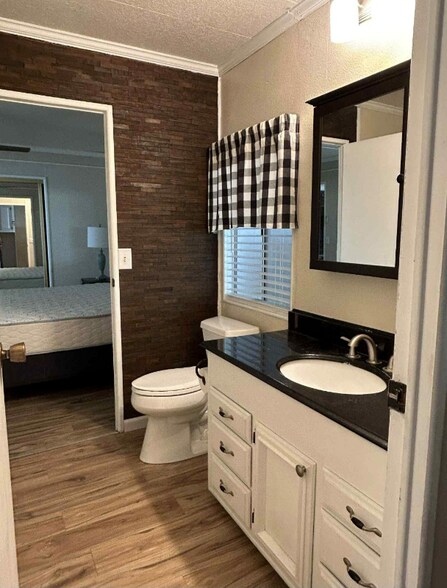 Building Photo - 39281 Palm Greens Pkwy