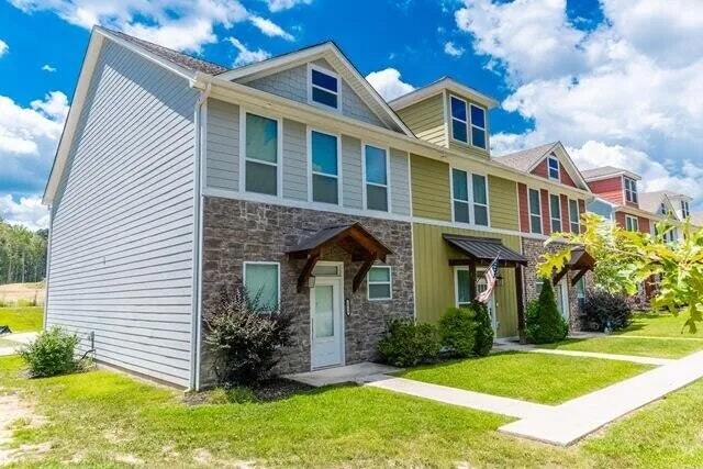 Building Photo - 1916F Young Road Southeast, Unit Furnished