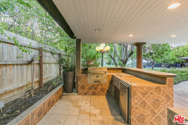 Building Photo - 19016 Wells Dr