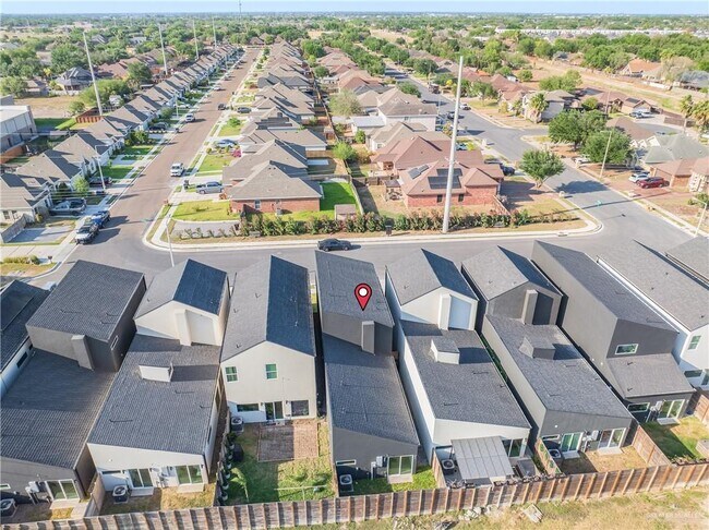 Building Photo - 25 Warbler Ave