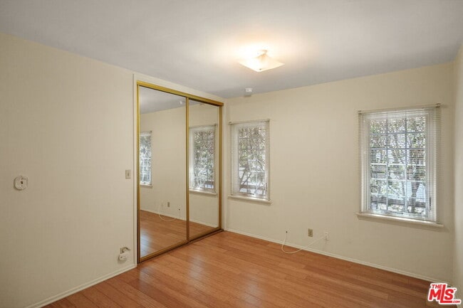 Building Photo - 2534 Wellesley Ave