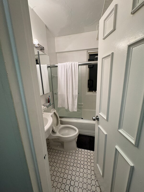 Building Photo - 1727 Massachusetts Ave NW