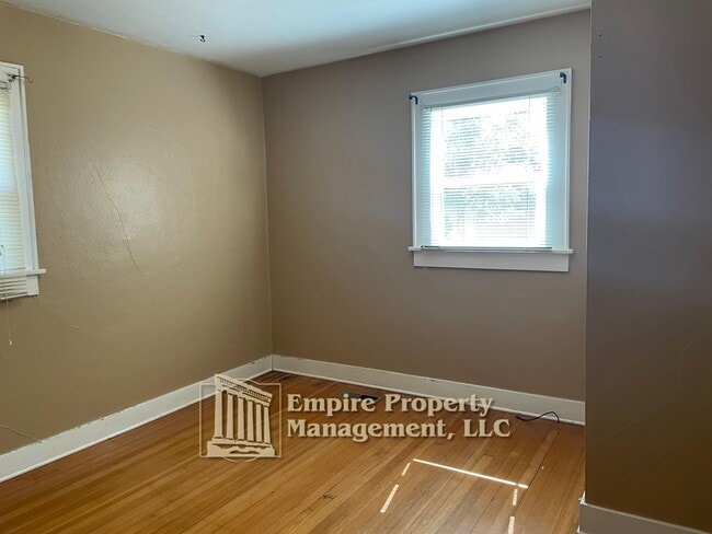 Building Photo - 1764 W 9th Pl