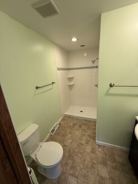 Building Photo - 6218 Fireside Dr