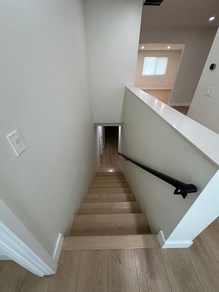 Building Photo - 237 N Kenwood St