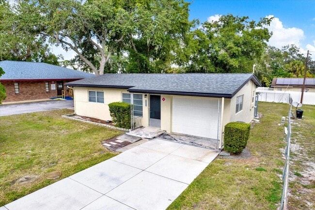 Building Photo - 5543 Gulf Dr