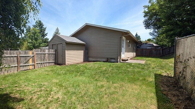 Building Photo - Great duplex unit in Sherwood!
