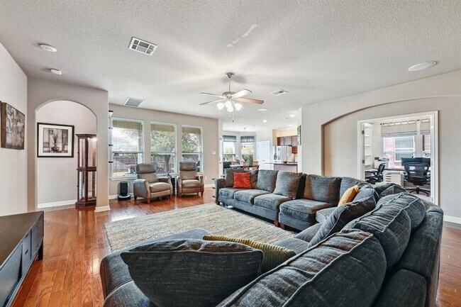 Building Photo - 138 Tranquility Mountain