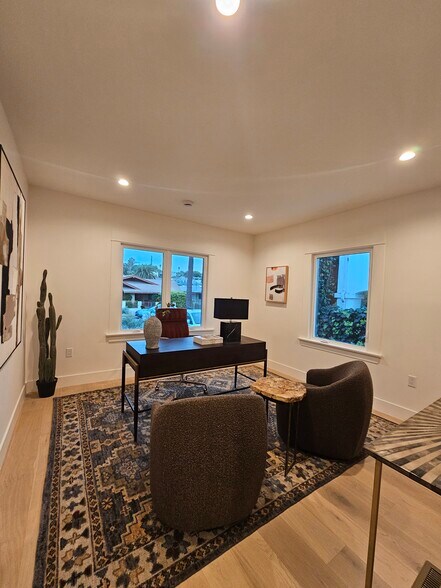 Building Photo - 957 Manzanita St