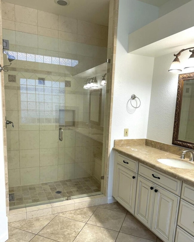 Building Photo - 313 W Monte Cristo Ave