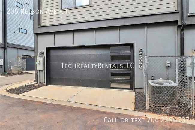 Building Photo - 208 Nelson Ave