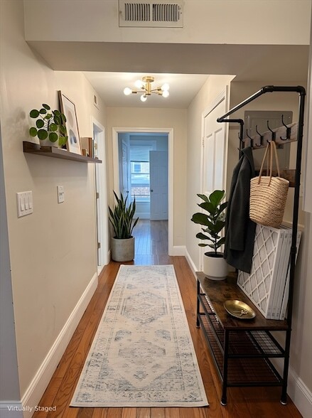 Building Photo - 4 Elbow St