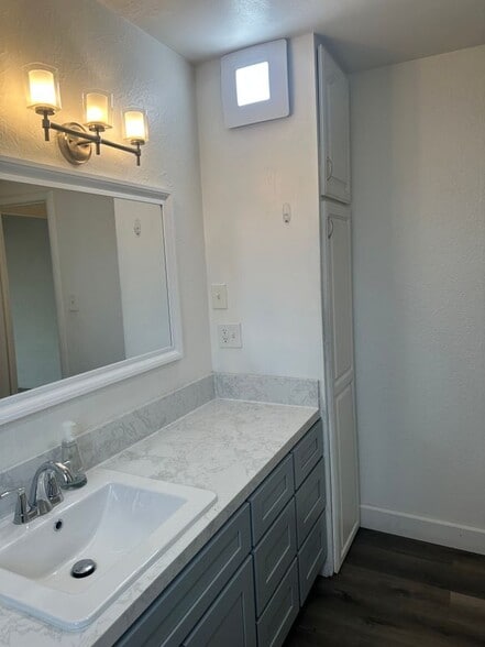 Building Photo - 426 N O St