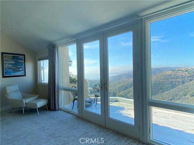 Building Photo - 27 Le Conte