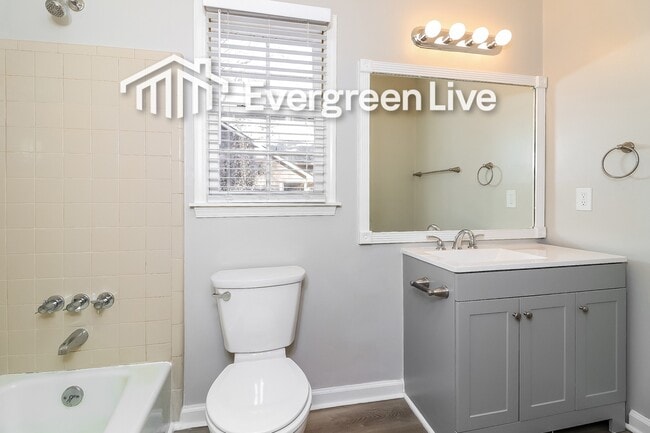 Building Photo - 5040 Waterford Dr SW