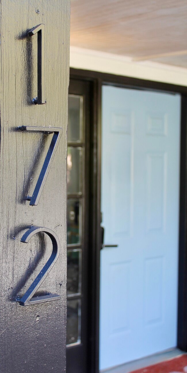 Building Photo - 172 Shallow Ridge Ln NE