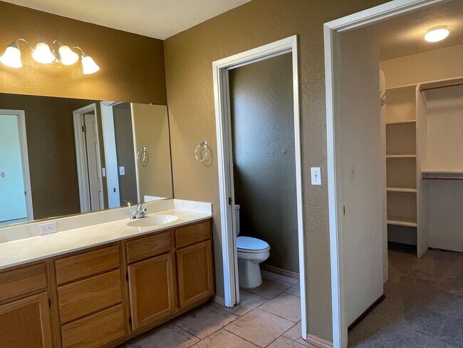 Building Photo - 16682 San Benito Dr