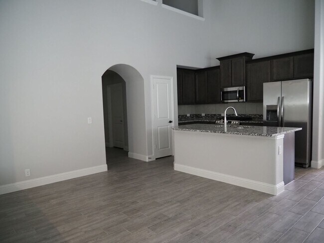Building Photo - Union Park Jewel - NEVER LIVED IN & READY ...