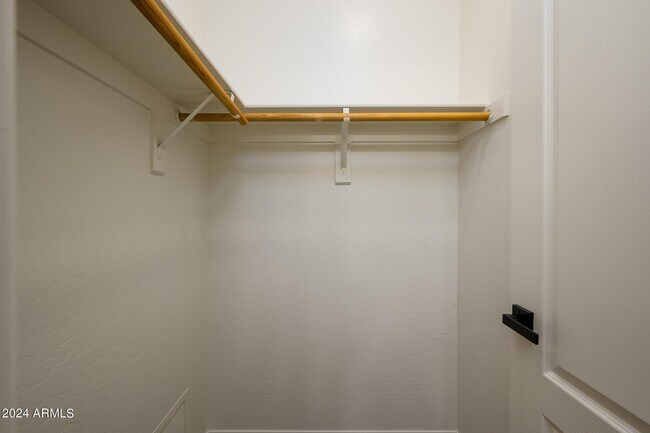 Building Photo - 17618 W Crocus Dr