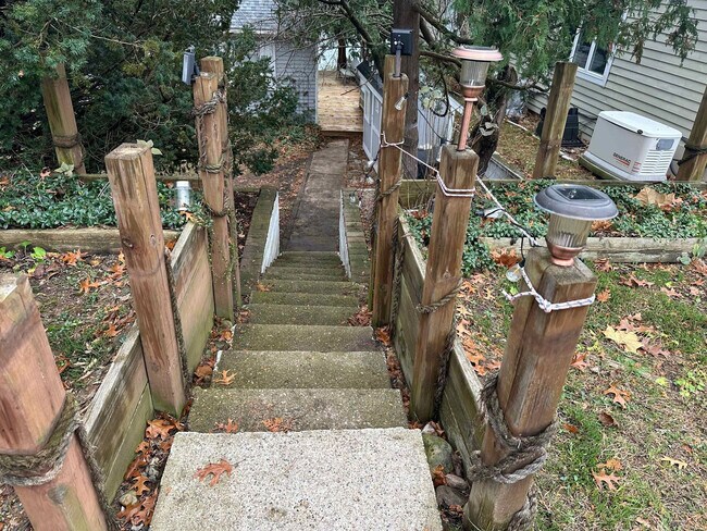 Building Photo - 8685 Je-NE-Be Dr NE