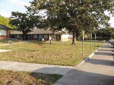 Building Photo - Azle Village Apartments