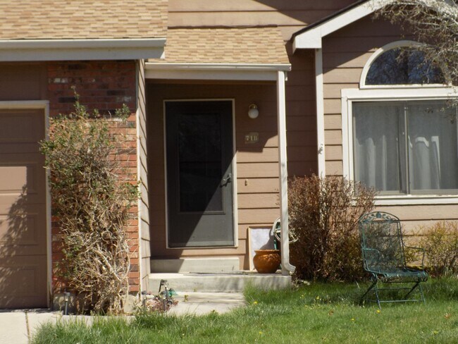 Building Photo - 718 Justice Dr