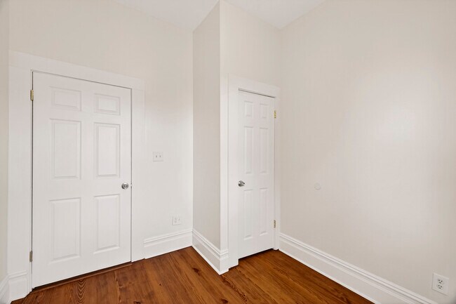 Building Photo - Renovated Historic Home